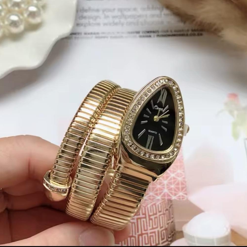 HOT ITEM – Serpenti-Inspired Gold Coil Watch – Bestseller! - Picture 5 of 17